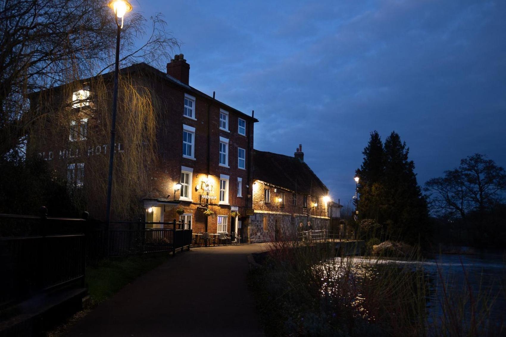 Old Mill Hotel Salisbury Exterior foto